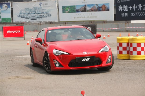 丰田gt-86跑车 决战赛道成都站活动_汽车之家