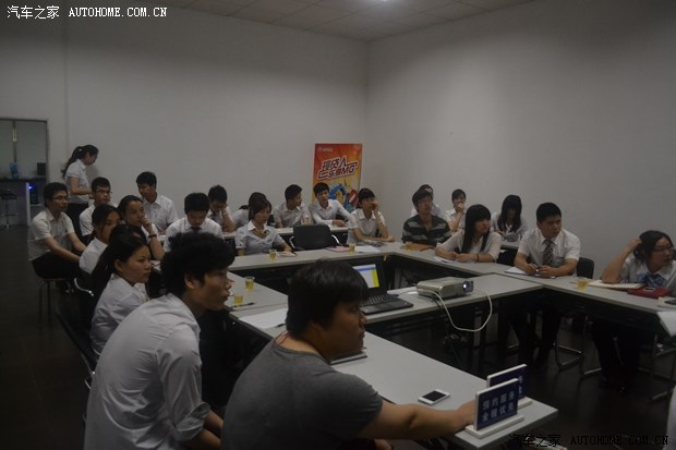 歌手李娜_李娜收入大部分为赞助