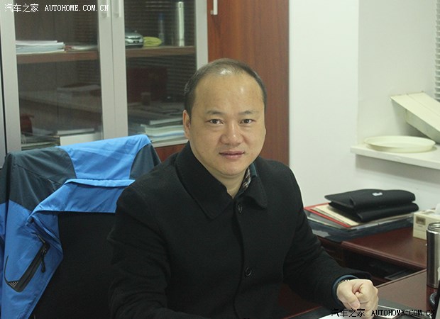 图为:南京市东风悦达起亚骏驰店总经理刘有生图为:刘有生总经理亲笔