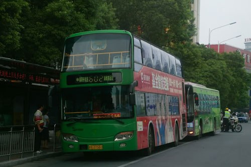 南昌699路双层巴士图片