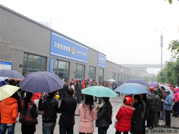 【图】车管所进驻国盛鑫汽博城可办理上牌业务