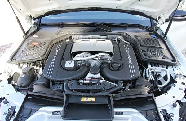 c 63 s搭载的m177 v8 4.0l双涡轮增压发动机