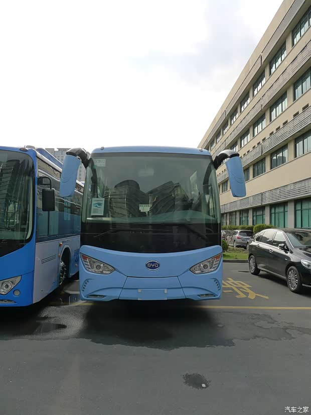 有新意?解读比亚迪c9纯电动旅游客车